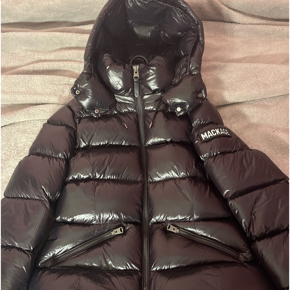 MADALYN lustrous light down jacket